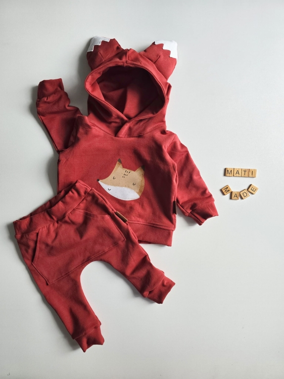 Uroczy zestaw dla dziecka z liskiem, idealny do przedszkola. Niepowtarzalny, uszyty w naszej pracowni