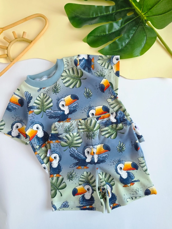 Komplet letni s zorty i bluzka w słodkie tukany, polska produkcja