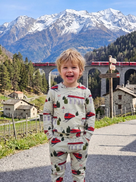 chłopiec  dresie bernina express