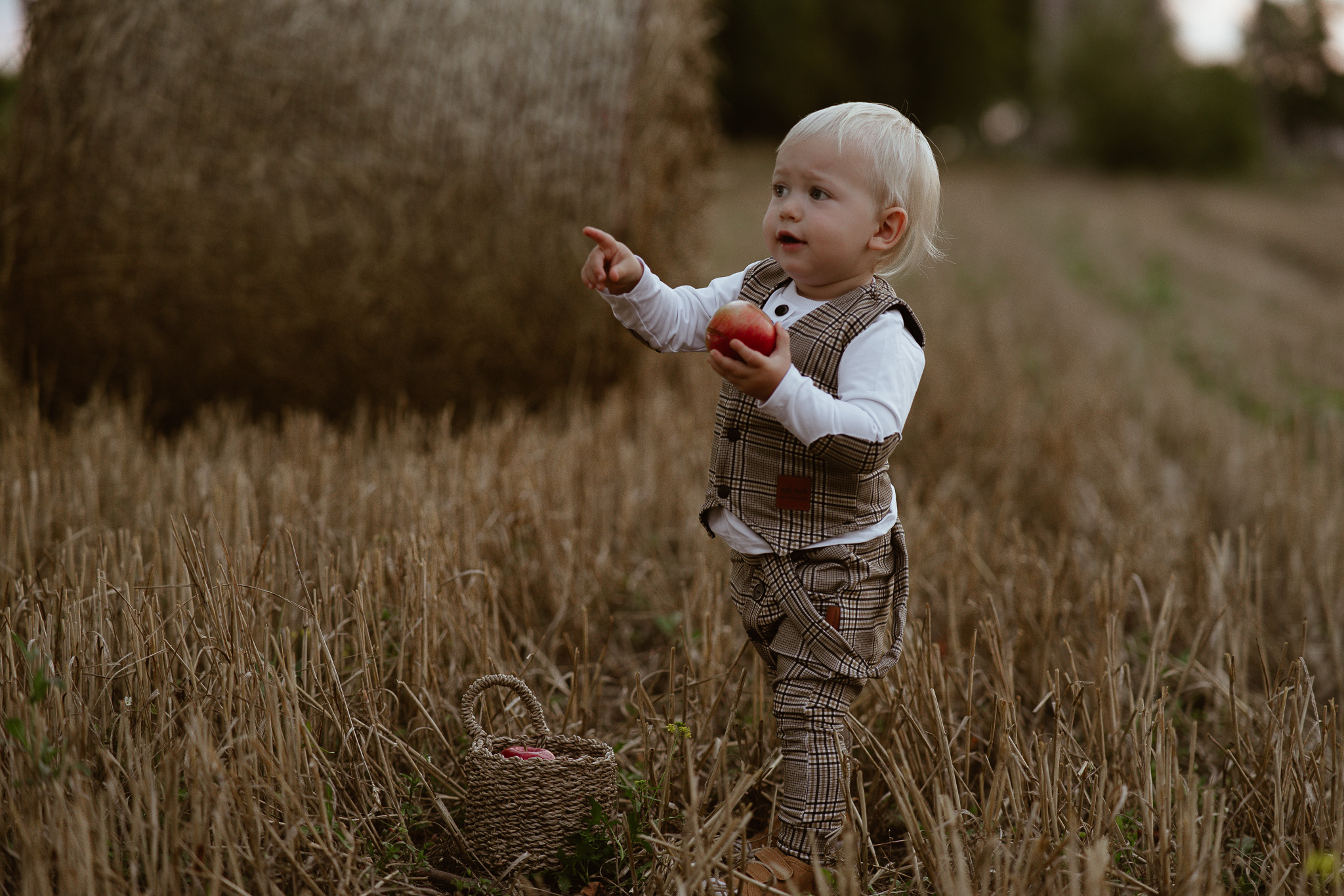 Ubranko na roczek chłopca - co wybrać, żeby było wygodnie i elegancko?
